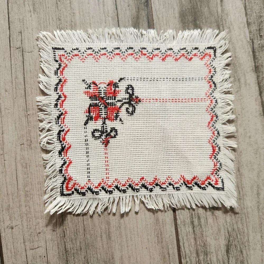 Vintage Beautiful Handmade Embroidred Ukrainian Soviet Napkin Red And Black